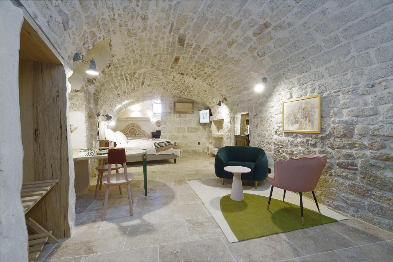 Les Confidentielles Guest house *